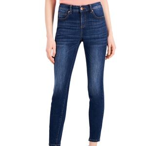 INC Madison skinny jean 28x28 medium blue wash women’s size 4P